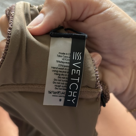 Vetchy Laguna Gold Bikini Top NWT - Picture 5 of 5